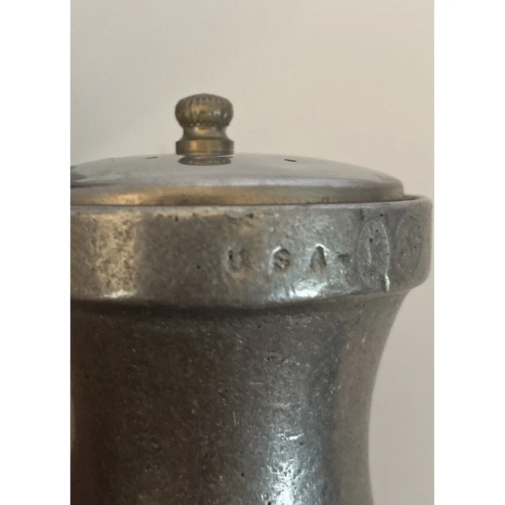Benedict Proctor Salt and Pepper Shakers Vintage Pewter Collectible BNP‎ USA
